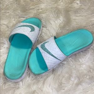 Nike slides
